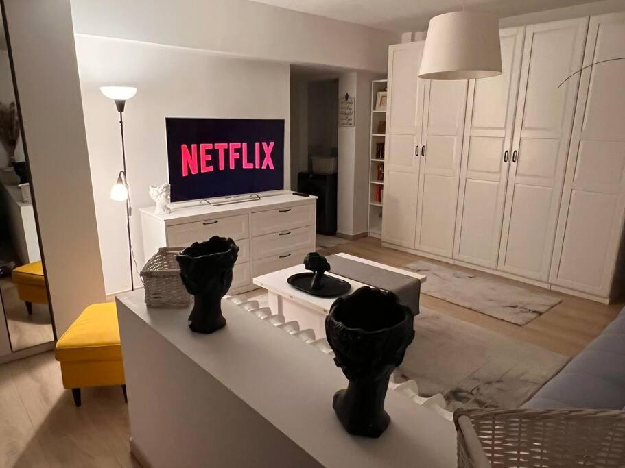 Modern & Cozy 2 Rooms Apartment Bucureşti Ngoại thất bức ảnh