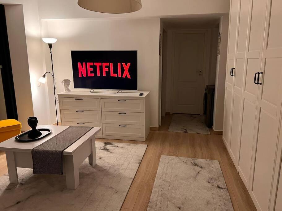 Modern & Cozy 2 Rooms Apartment Bucureşti Ngoại thất bức ảnh